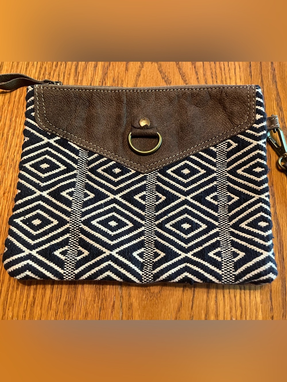 Geometric Navy & White Wristlet with Brown Trim